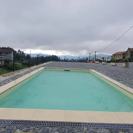 Casa Da Igreja-abadim Casa de Férias