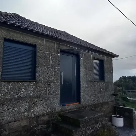 Casa Da Igreja-abadim *